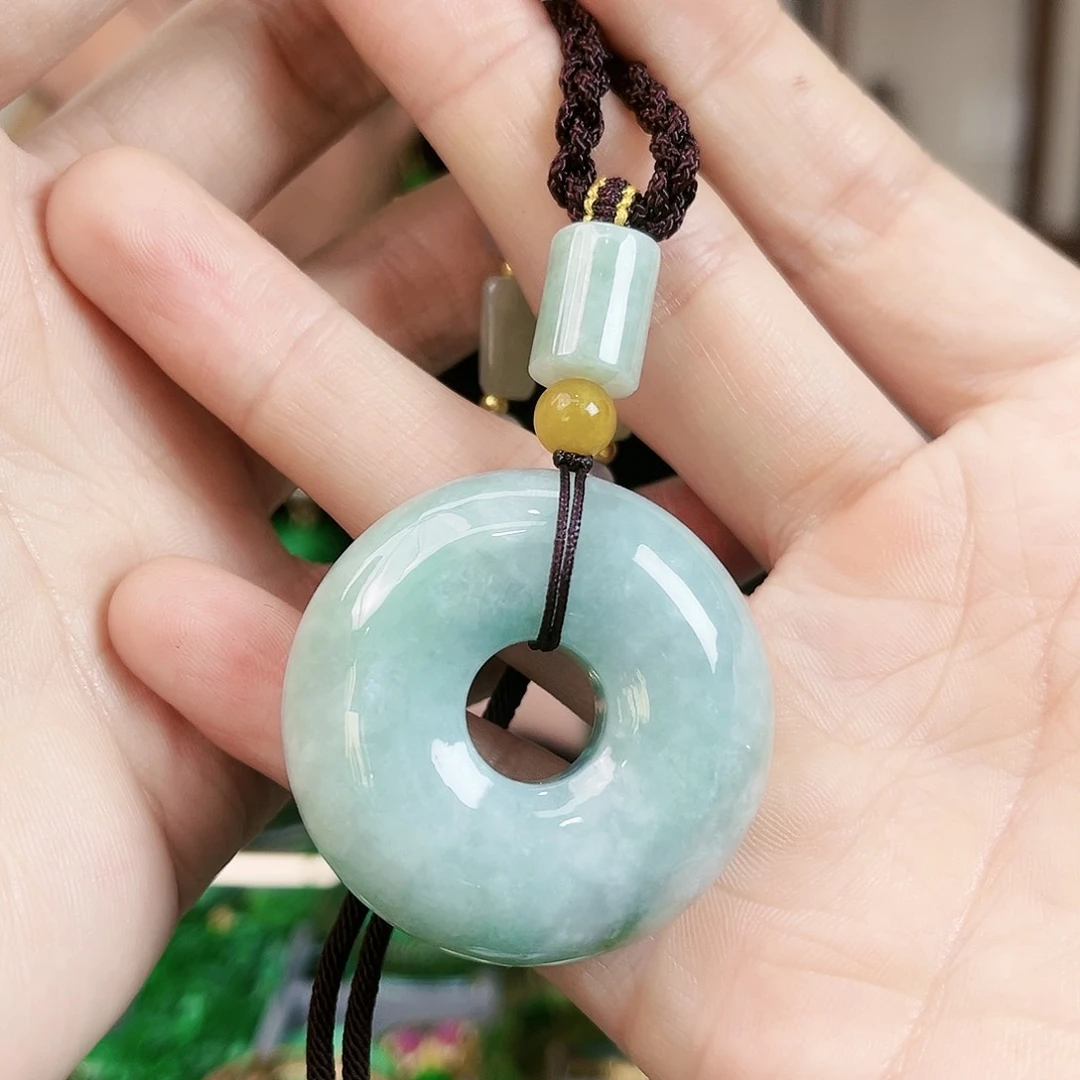 翡翠颈饰未镶嵌吊坠