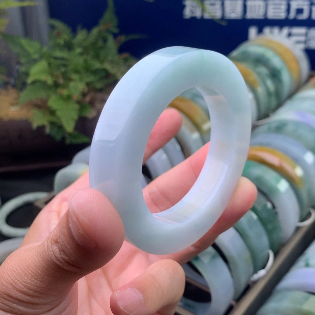定制翡翠未镶嵌手镯定制手镯
