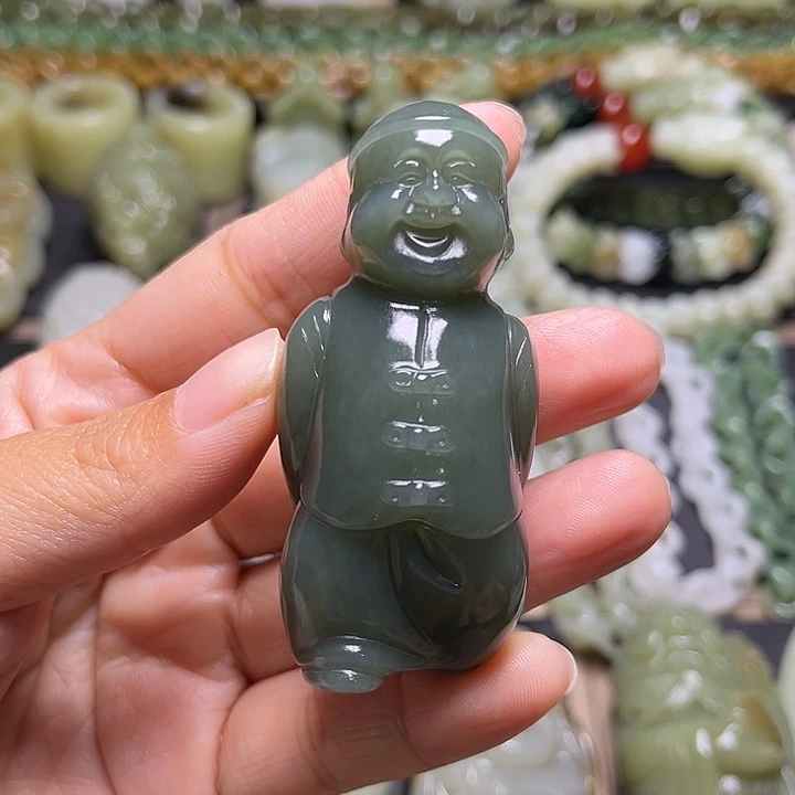 ╭***╮和田玉未镶嵌挂件