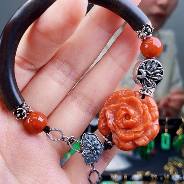 翡翠手镯未镶嵌饰品