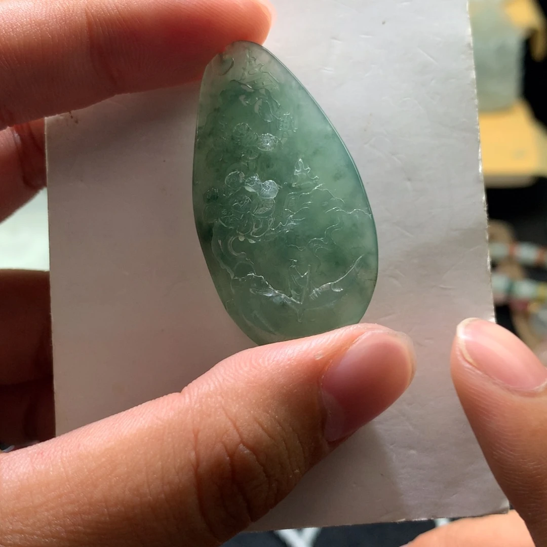 翡翠未镶嵌颈饰000