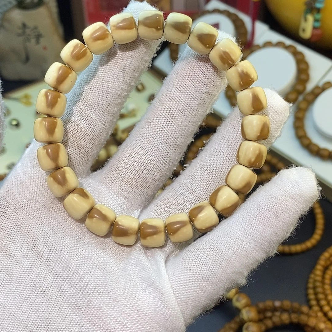 草****手串紫金鼠龙眼一线天9.7