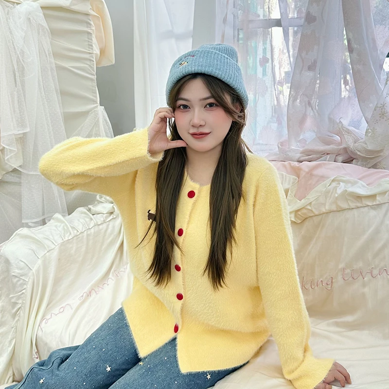 大码小香风正肩卡通刺绣软糯针织奶fufu洋气纽扣开衫毛衣外套8038