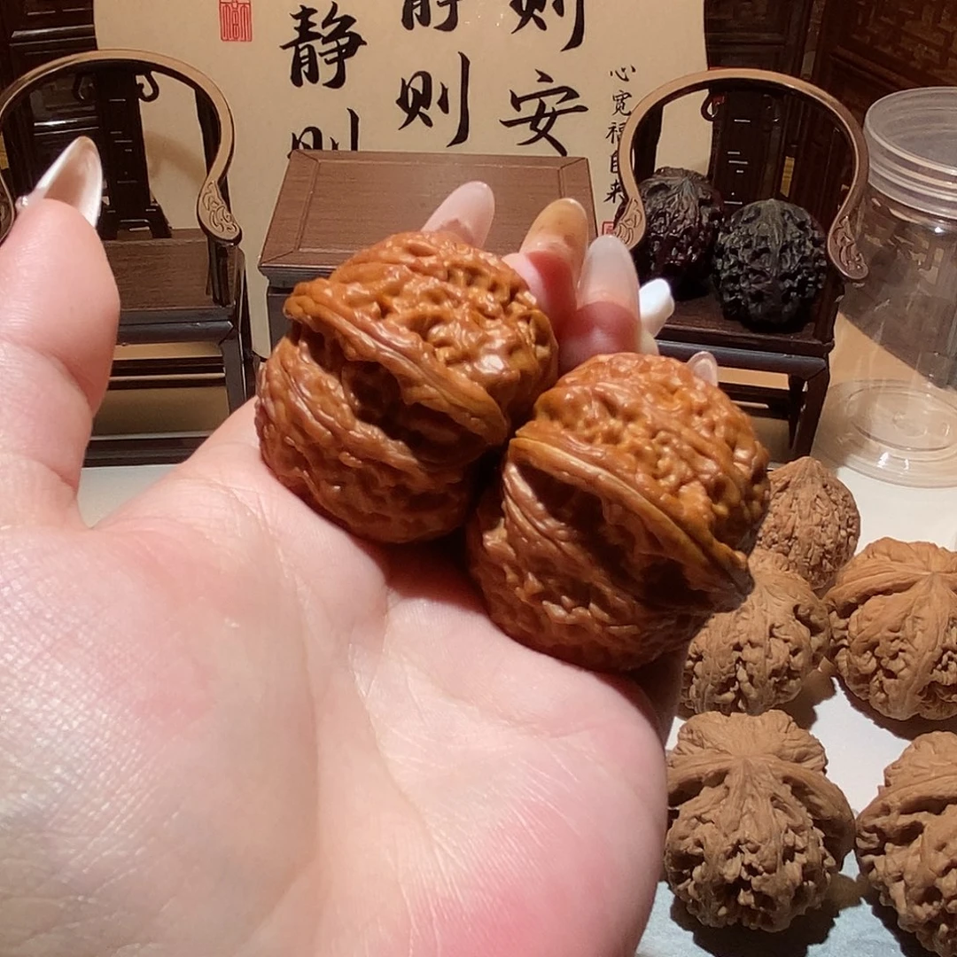 旗***＂吊坠文玩核桃41白狮子。