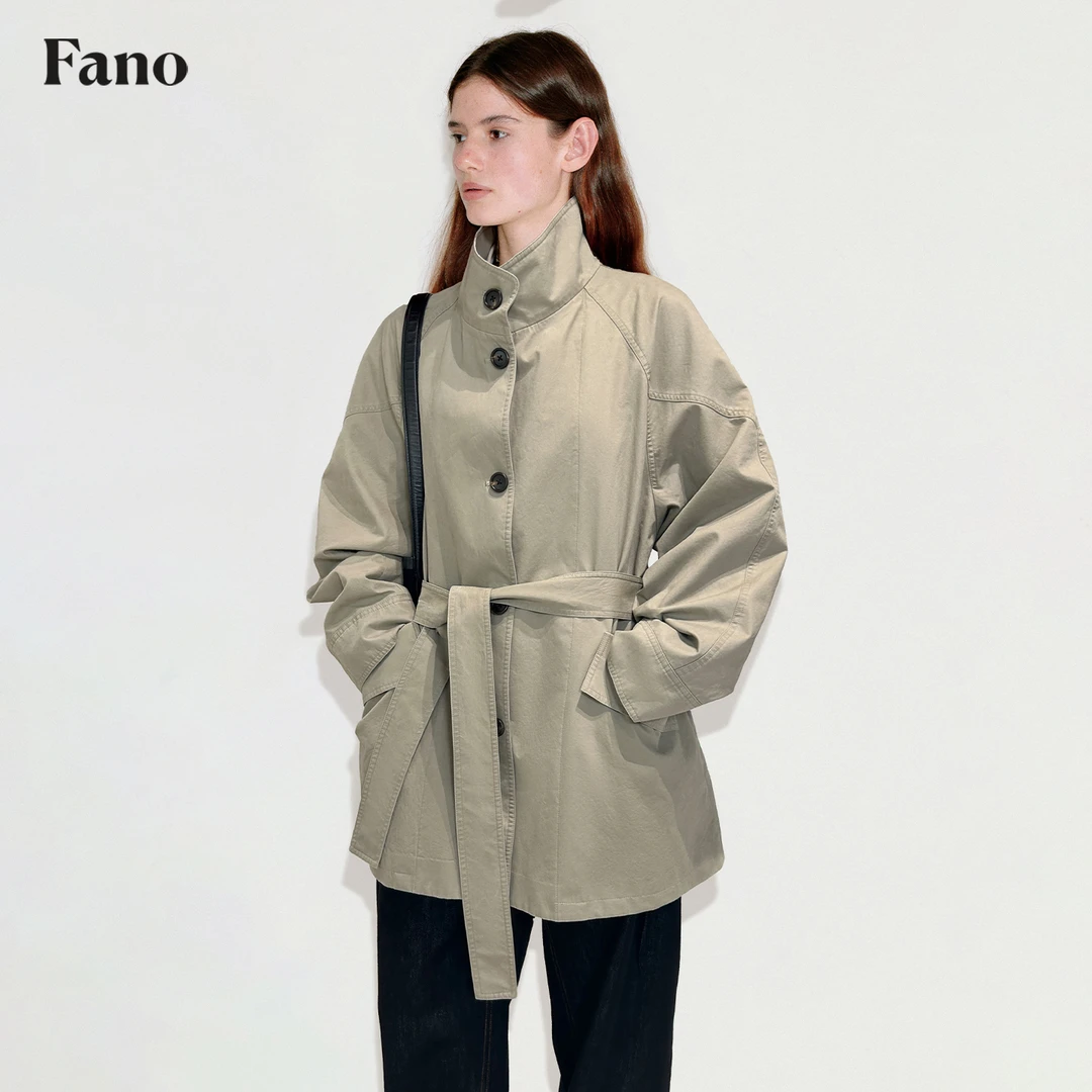 柴碧云 慵懒穿搭“设计感分割 褪工艺”质感松弛短风衣FQ25W140推广