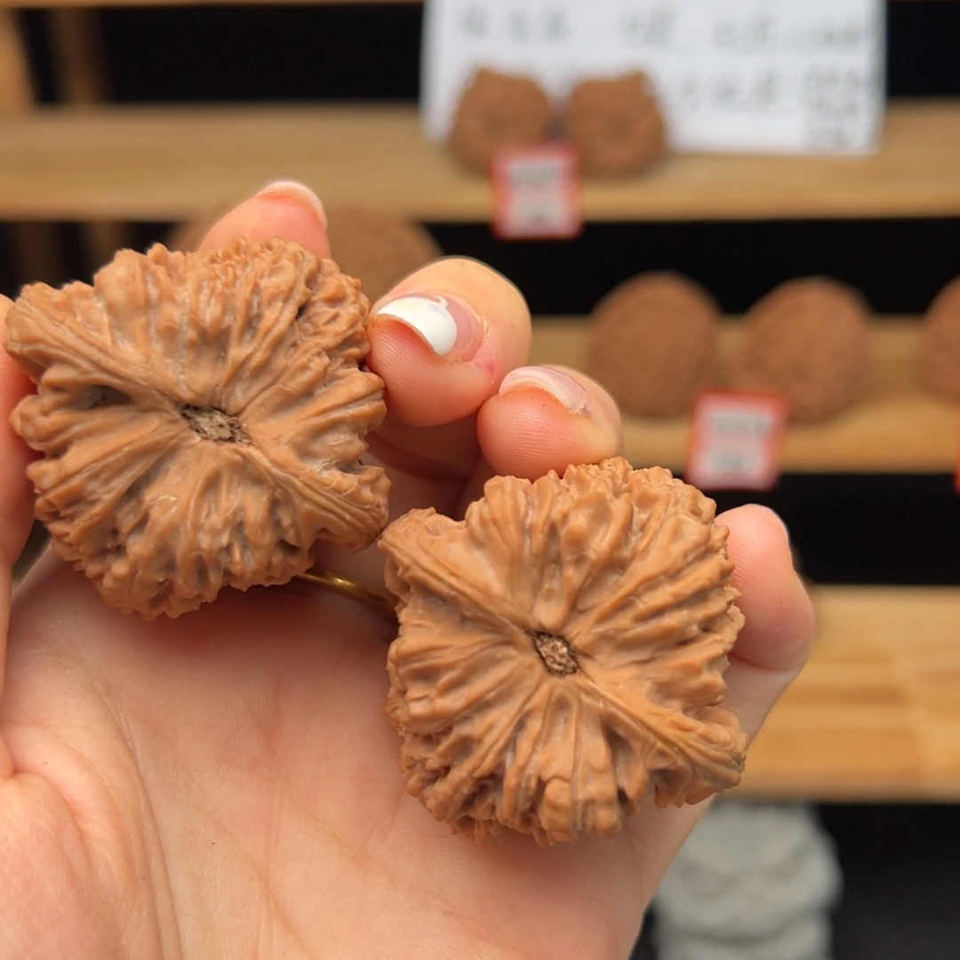 C***r吊坠文玩核桃43三