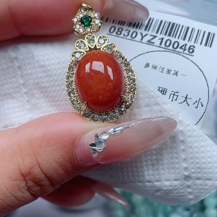 吊坠(不含链)未镶嵌翡翠