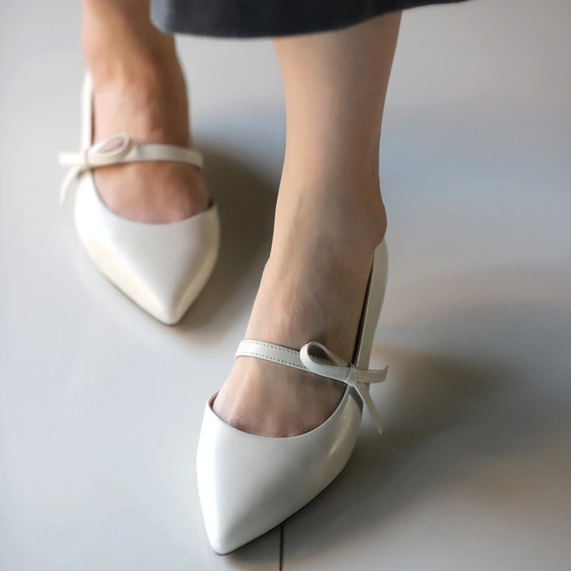 shoes030009羊皮3cm包头凉鞋侧镂空尖头玛丽珍猫跟蝴蝶结单鞋