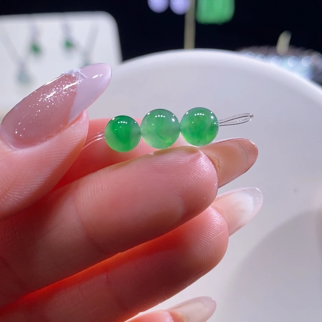 翡翠未镶嵌颈饰翡翠冰阳绿珠珠多样性发其一