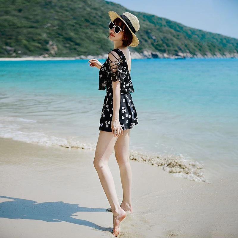 2025新款高档次保守显瘦遮肚泳衣女胖mm大码游泳衣温泉度假高档次