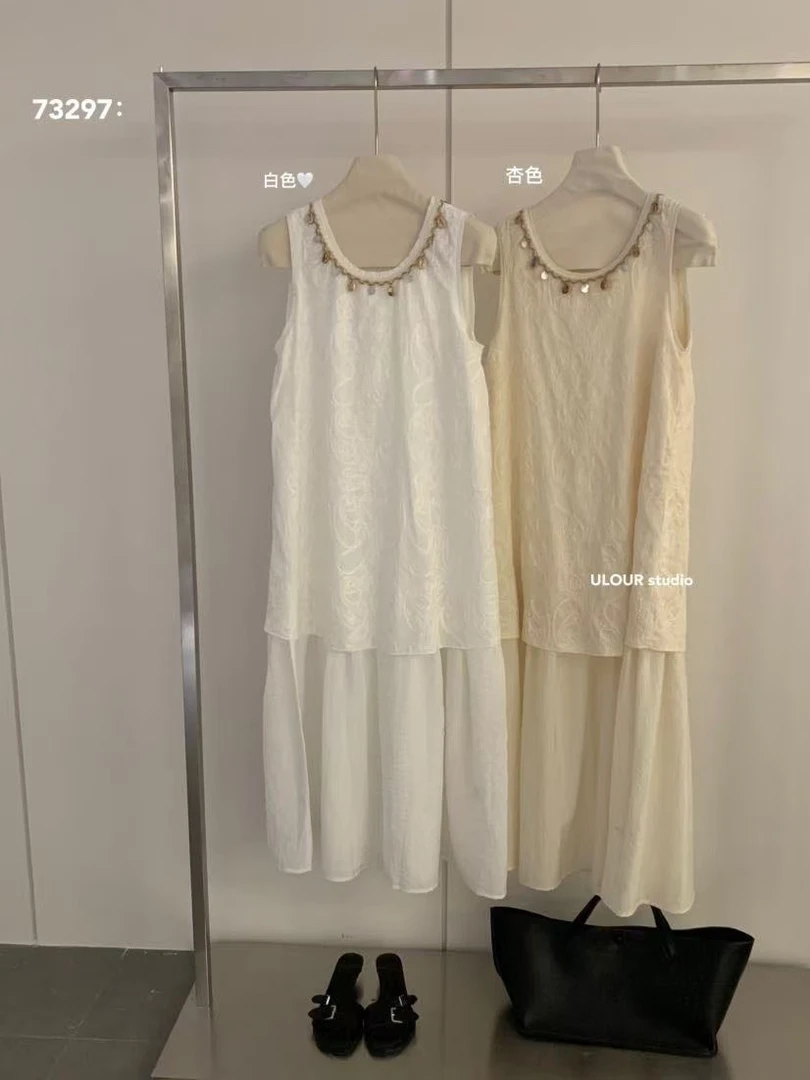 U粒@73297 度假风简约刺绣拼接假两件背心连衣裙 6-21