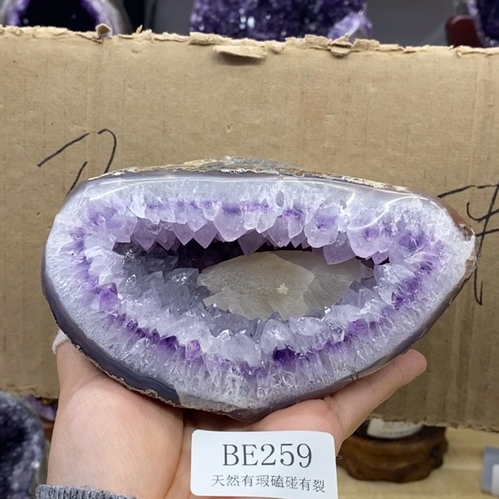 未镶嵌水晶大型摆件（非配饰）