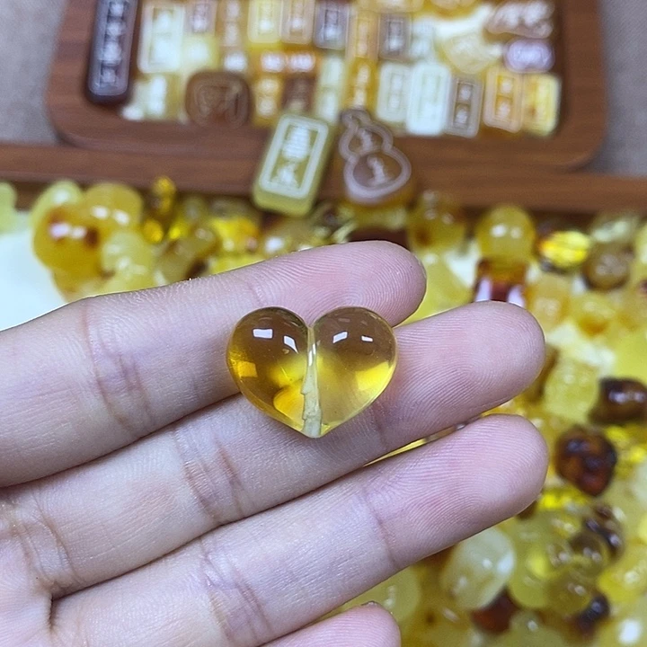 吊坠橄榄核屁桃60
