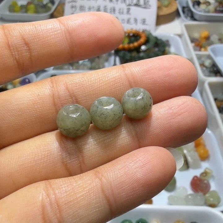 和田玉未镶嵌珠宝奇石