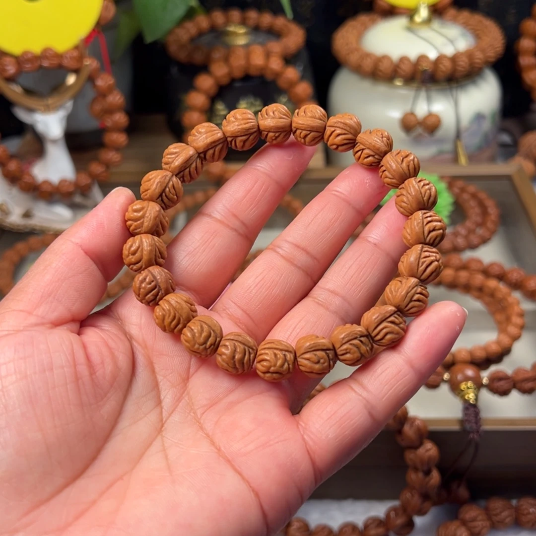 吊坠桃核小金豆手串12