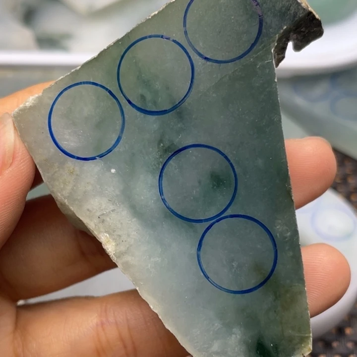 一***秋定制翡翠未镶嵌片料定制不退不换