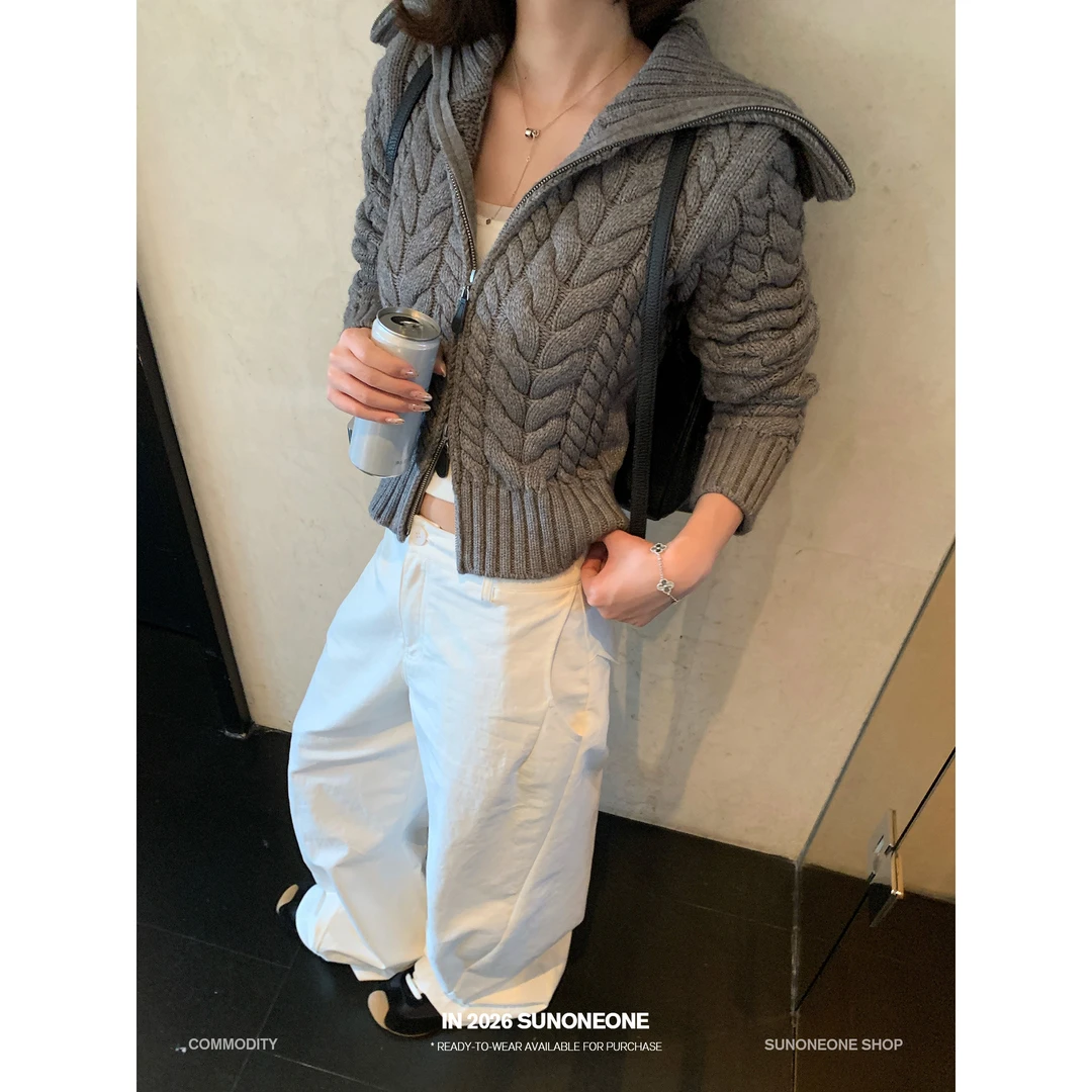 SUNONEONE【01.08 20:00】闲暇时光 设计感翻领绞花毛衣开衫H1735M