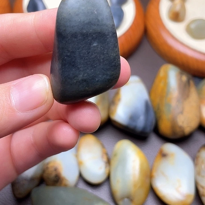 和田玉未镶嵌颈饰9