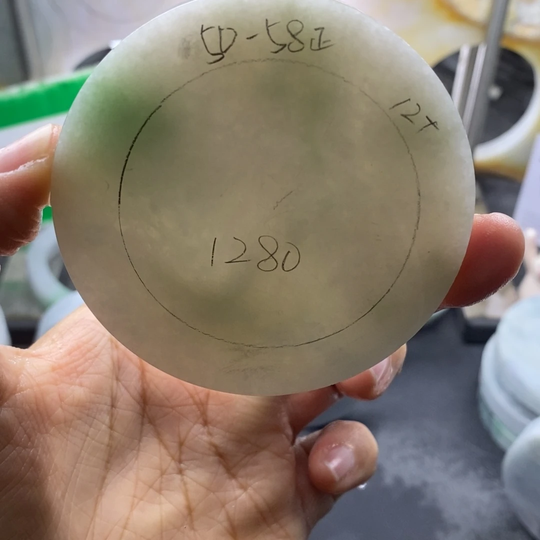 定制翡翠未镶嵌翡翠手镯