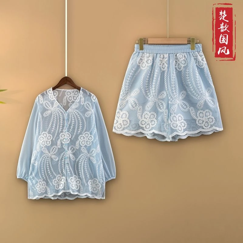 【轻莺】夏季2025新款新中式国风套装女装宽松刺绣上衣+短裤两件套