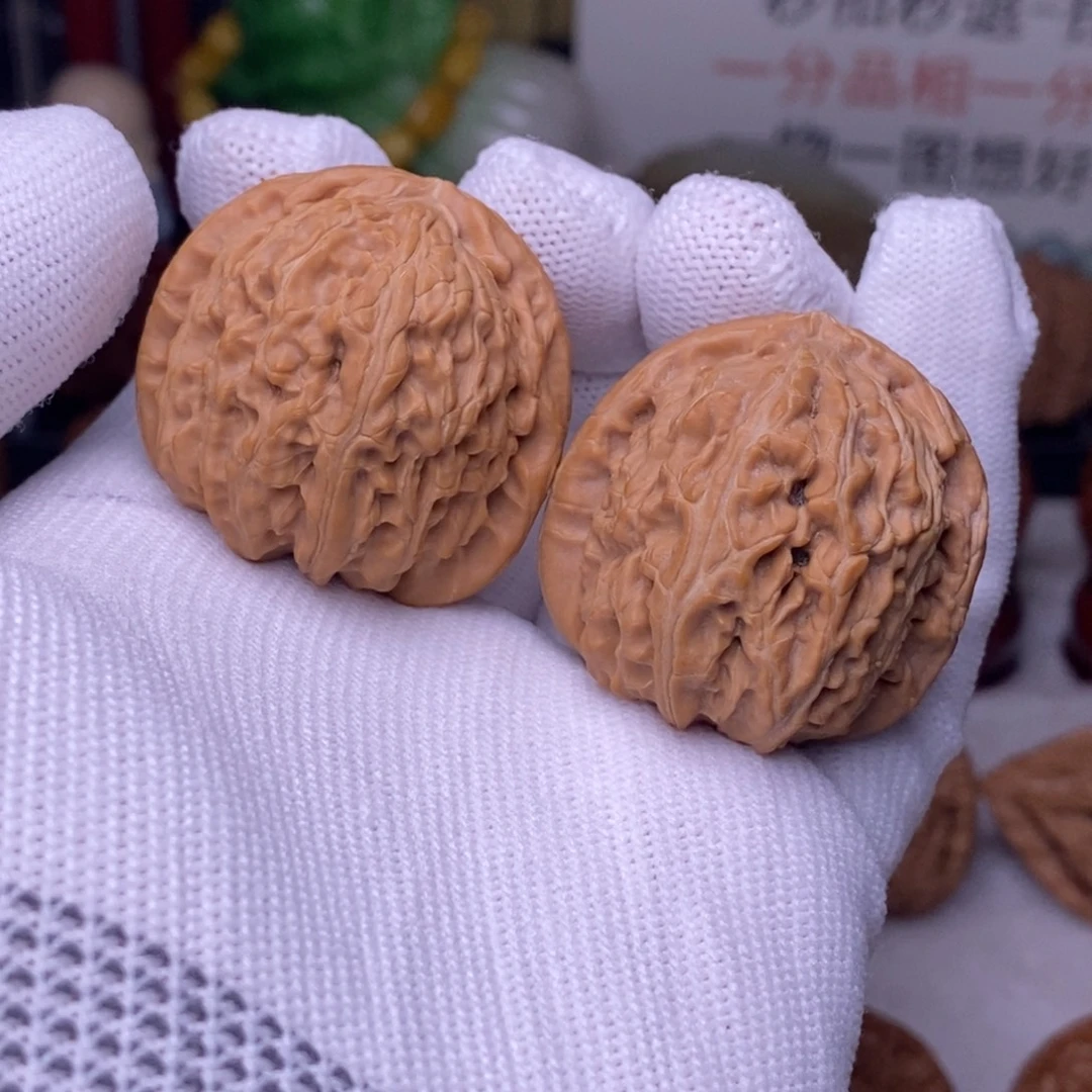 文玩核桃吊坠36 白狮子