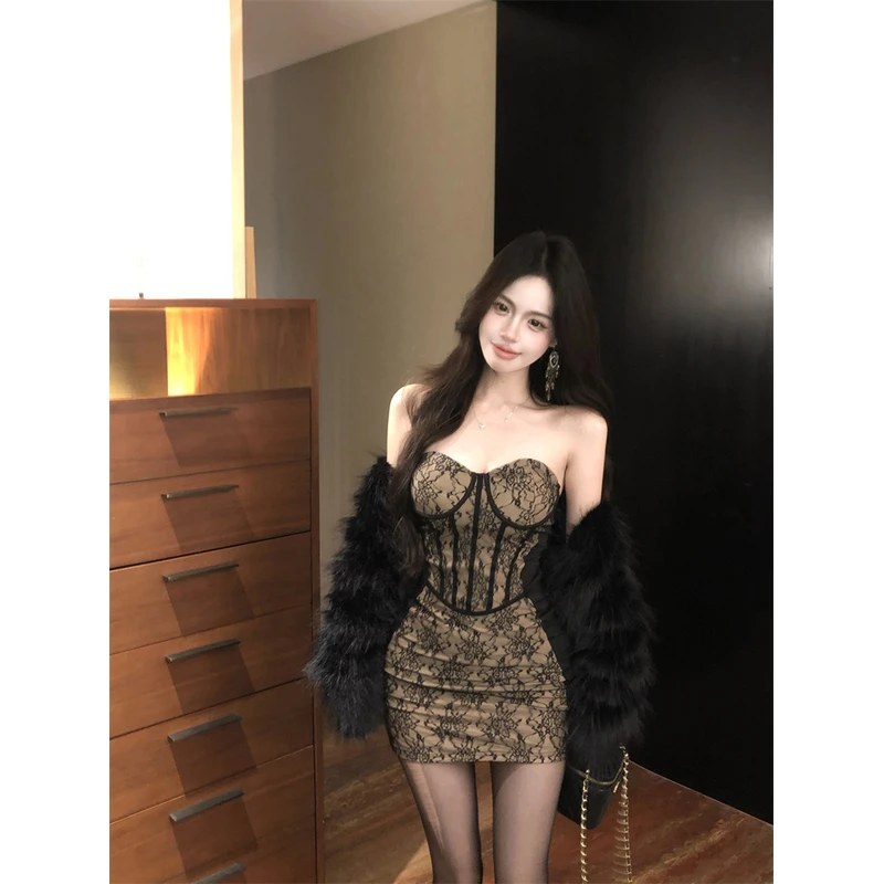 2025法式气质别致绝美纯欲辣妹蕾丝抹胸修身显瘦包臀短款连衣裙女