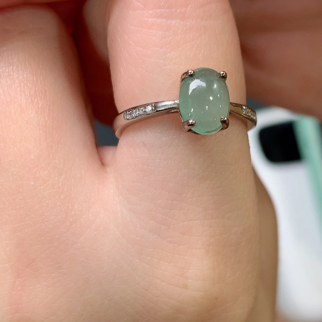 未镶嵌手镯翡翠，翡翠