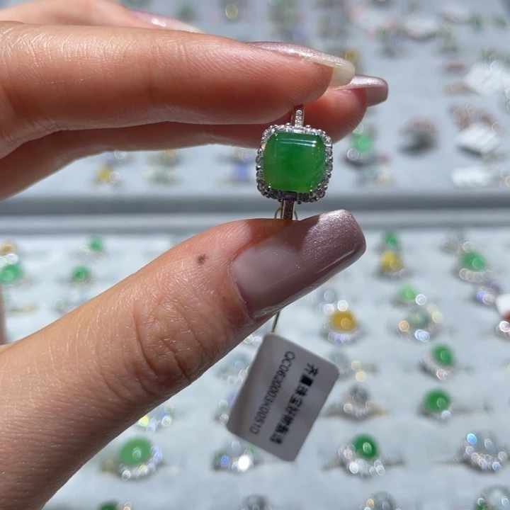 缓***计翡翠戒指未镶嵌翡翠