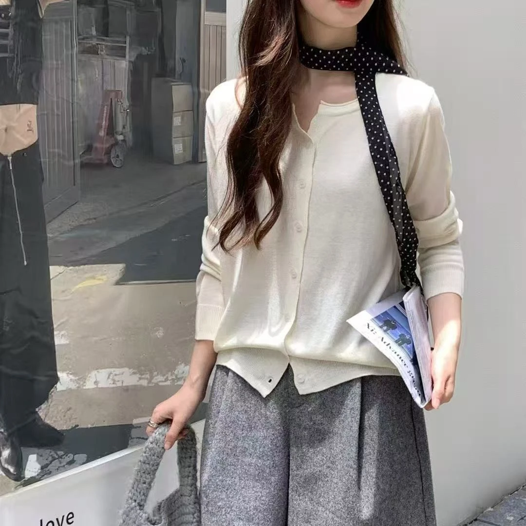 Y T原创（软糯亲肤薄款针织韩版打底宽松短款小外搭毛衣外套上衣）