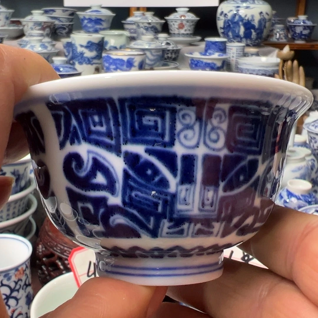 摆件景德镇青花瓷器