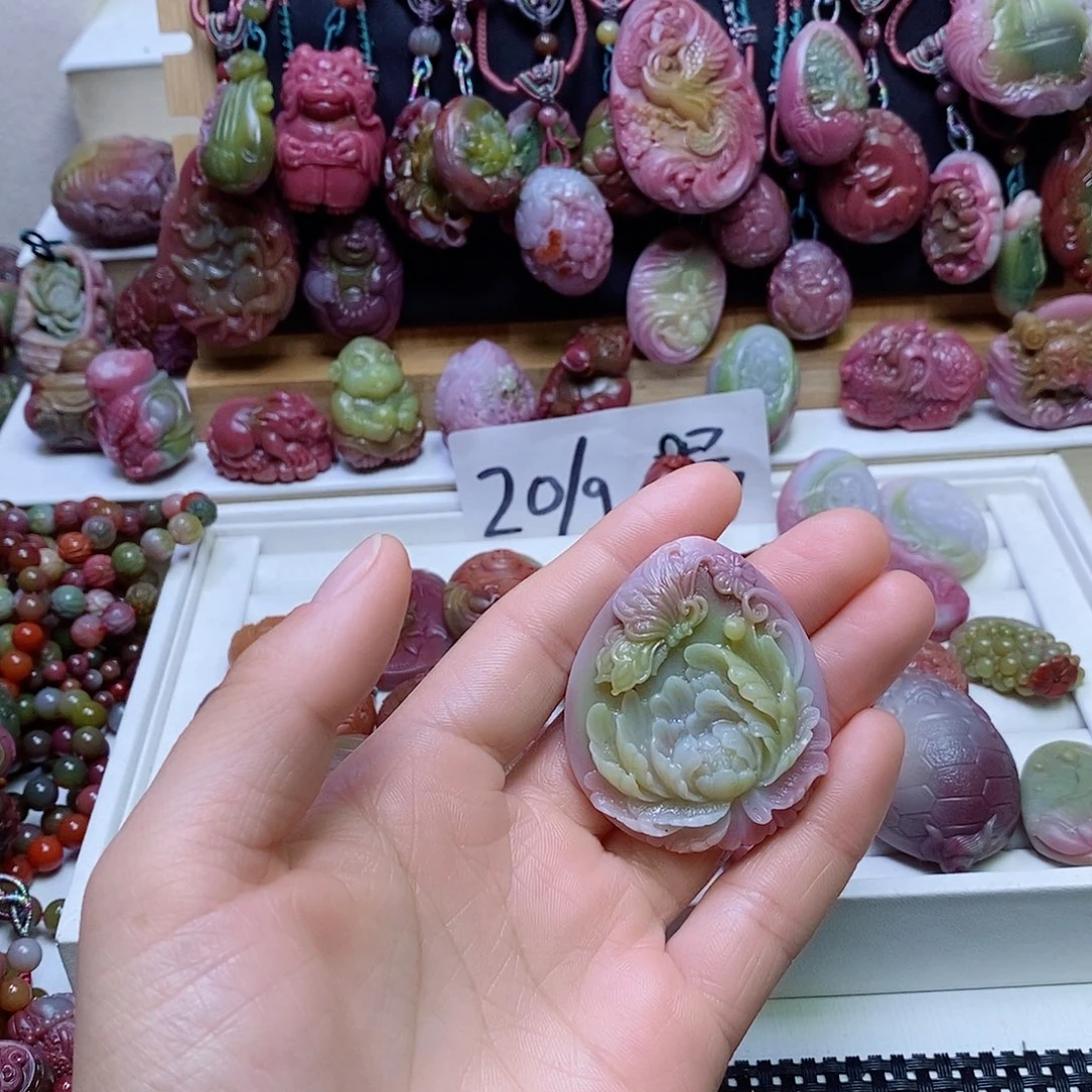 玛瑙/玉髓盐源玛瑙吊坠未镶嵌