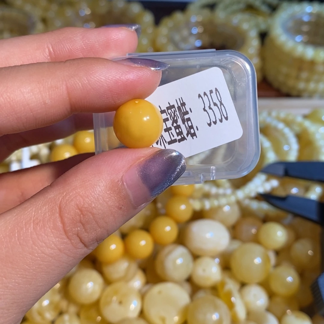 琥珀未镶嵌珠宝奇石3358