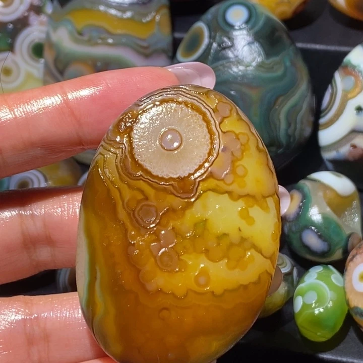 玛瑙/玉髓未镶嵌珠宝奇石55