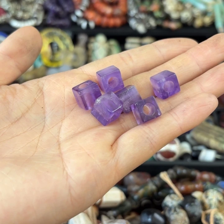 红***玛瑙/玉髓未镶嵌颈饰