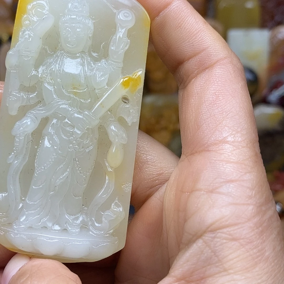 石英质玉（黄龙玉）颈饰未镶嵌