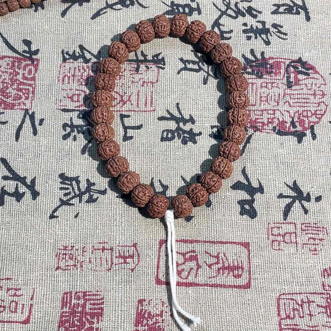 金刚菩提吊坠老树王手持
