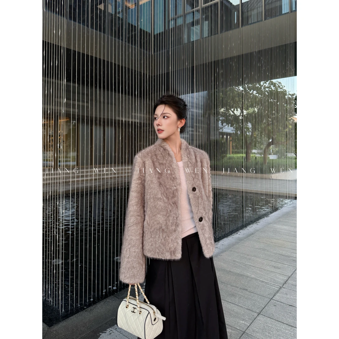 【烘焙奶茶】姜雯 高级感环保毛毛小湖羊立领皮毛一体外套