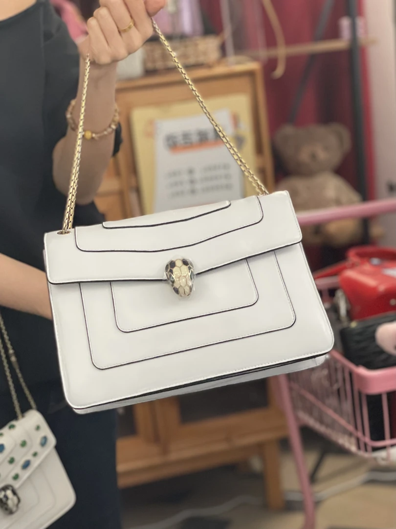 95新 BVLGARI/宝格丽 阿白奢品/宝格丽 白色大号风琴包