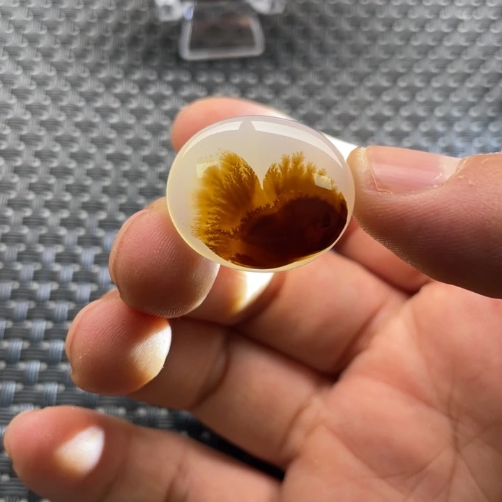 吃***名玛瑙/玉髓未镶嵌颈饰