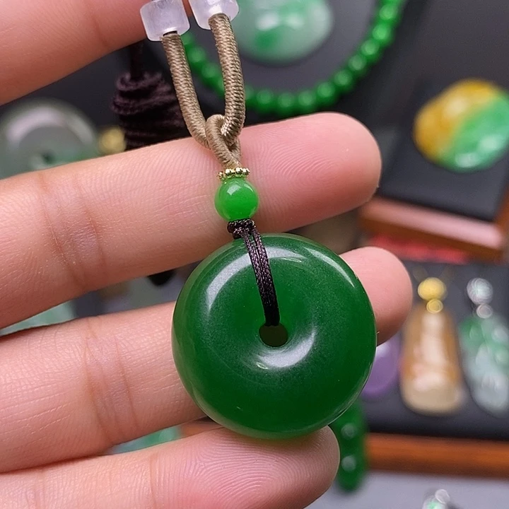 吊坠(赠链)未镶嵌翡翠