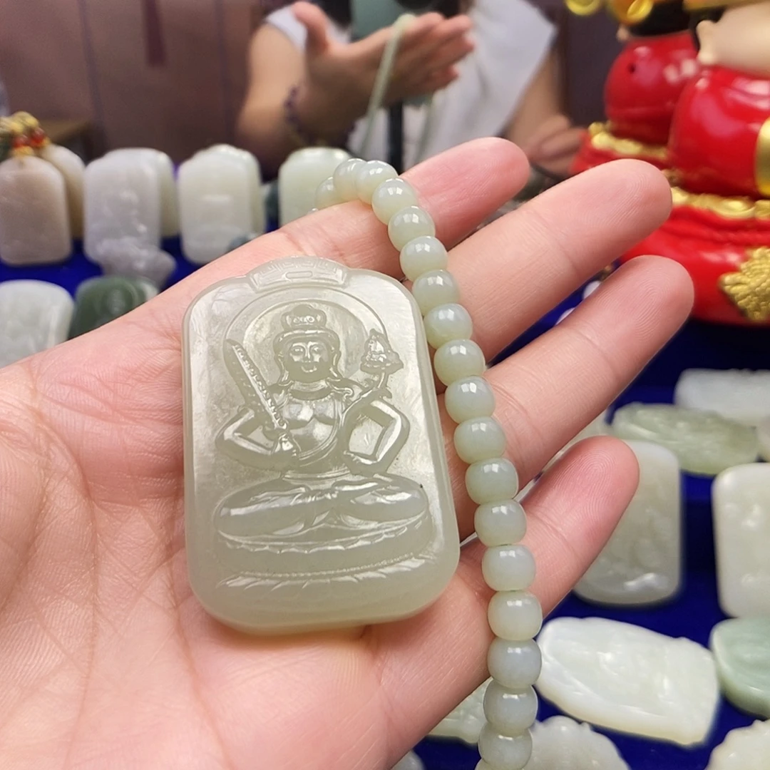 晴***和田玉未镶嵌颈饰