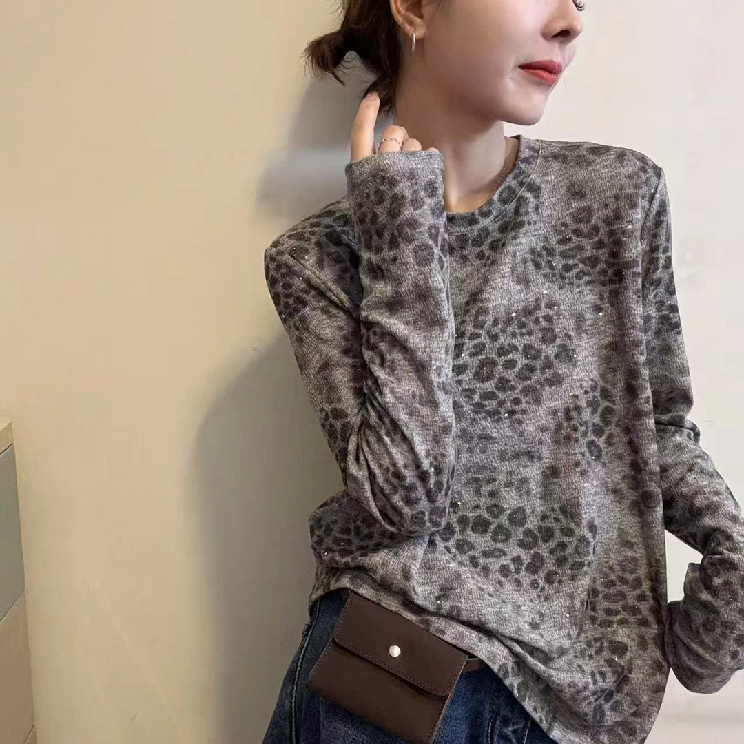 欧货豹纹长袖T恤女2025新款早秋设计感圆领洋气打底衫高级感上衣