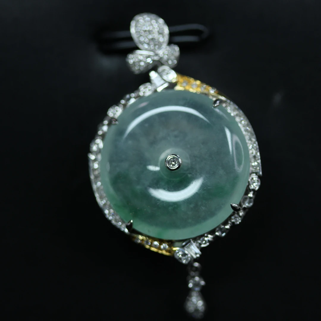 115天然缅甸翡翠A货18k镶飘绿平安扣吊坠/1229615/拍卖