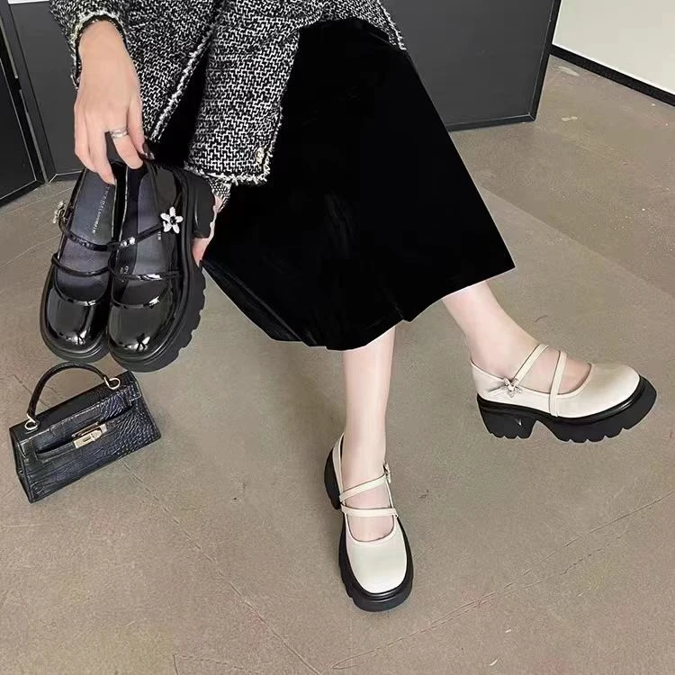 小皮鞋女夏季新款百搭复古英伦风单鞋浅口粗跟玛丽珍配裙909-5