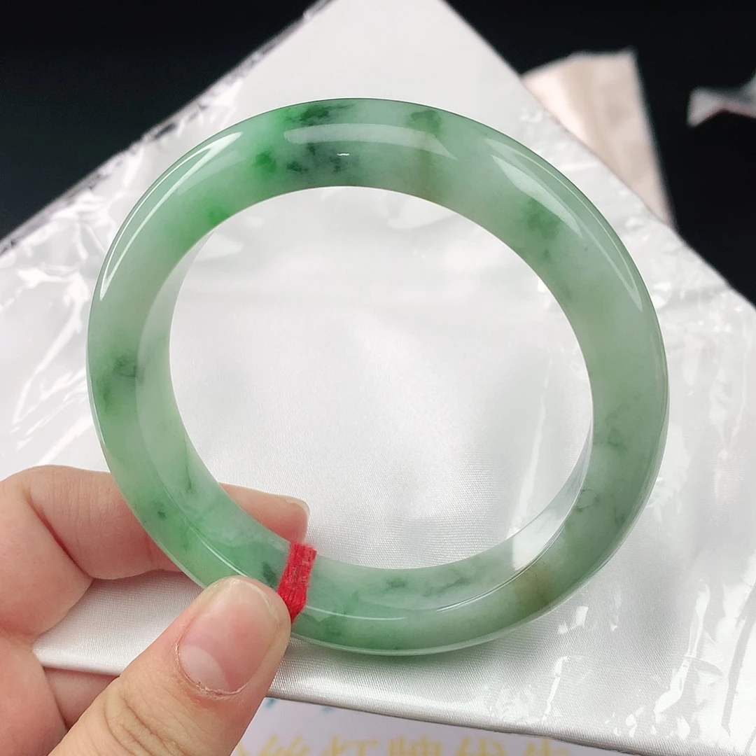 翡翠手镯未镶嵌田***`正圈59.60 000389