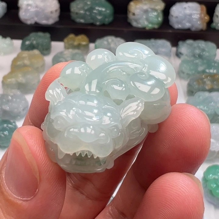 颈饰未镶嵌翡翠貔貅