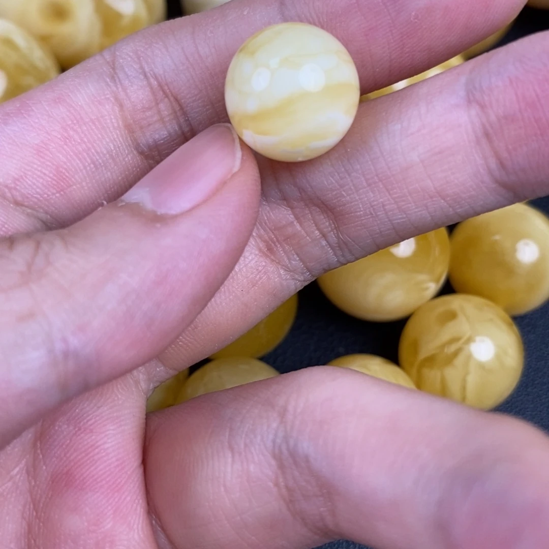 琥珀未镶嵌珠宝奇石71