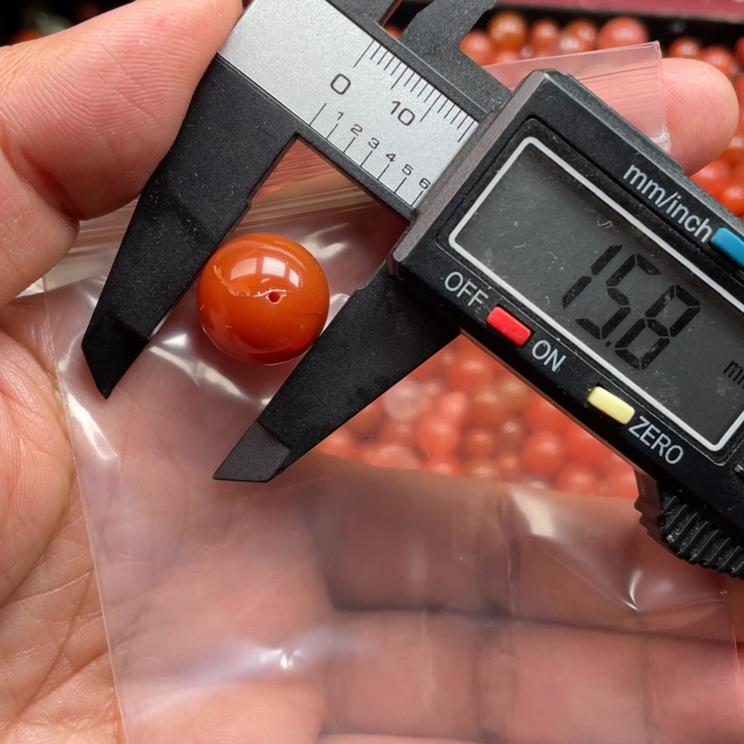 南红玛瑙未镶嵌有裂