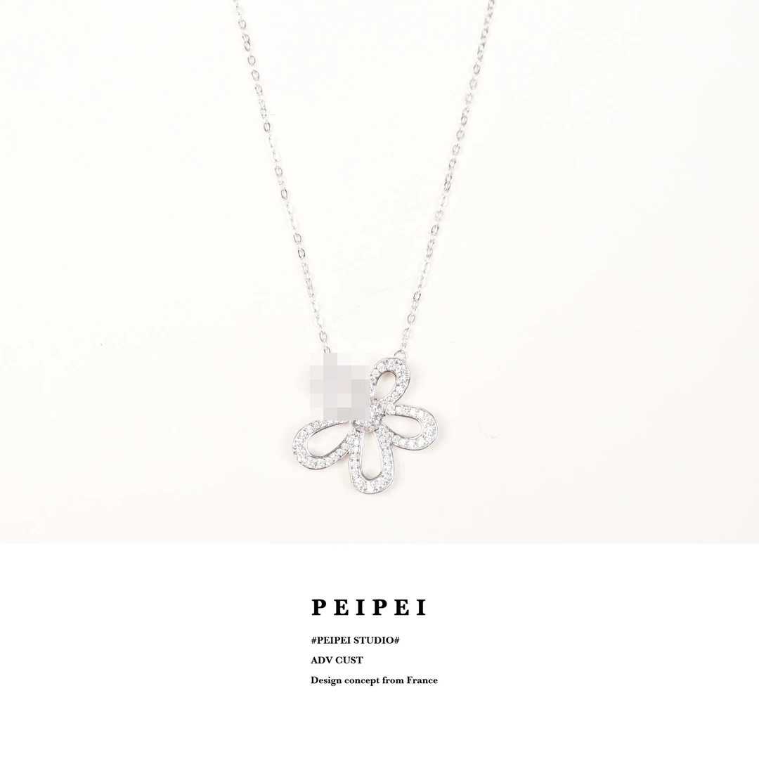 铜合金项链 【PEIPEI专属】花型吊坠白金色镀K金项链气质轻奢百搭