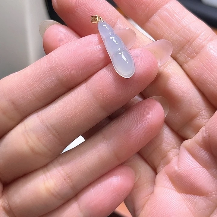 颈饰18K金镶嵌翡翠